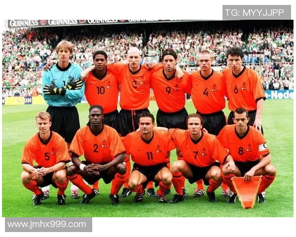 荷兰足球明星队的辉煌历史与现状探讨 荷兰足球明星队的辉煌历史与现状探讨